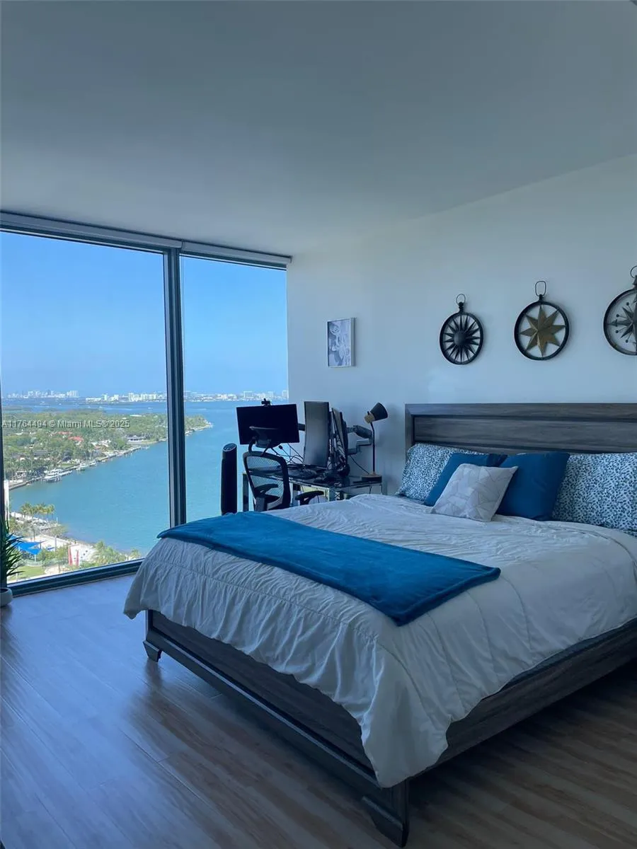 Miami, Florida 33137, United States, 1 Bedroom Bedrooms, ,2 BathroomsBathrooms,Residential,Active,89251