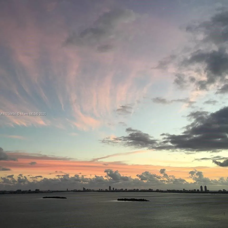 Miami, Florida 33137, United States, 1 Bedroom Bedrooms, ,2 BathroomsBathrooms,Residential,Active,89251