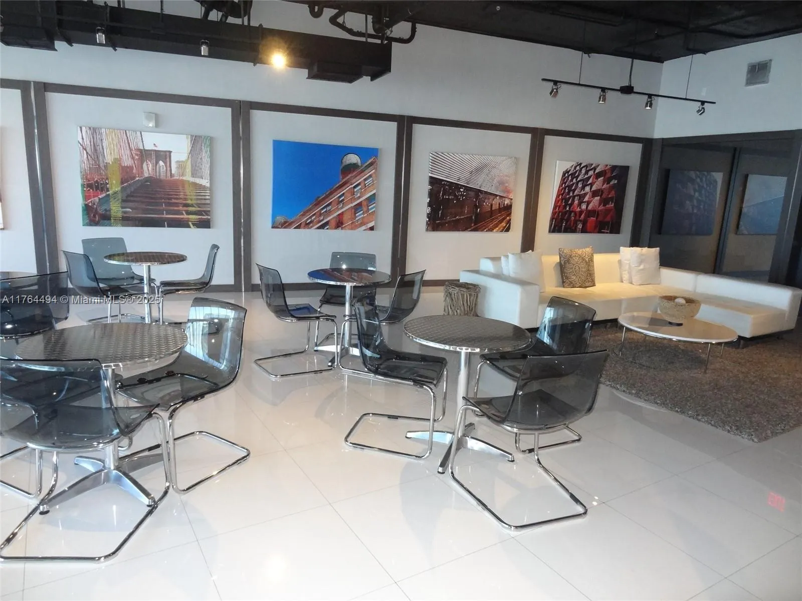 Miami, Florida 33137, United States, 1 Bedroom Bedrooms, ,2 BathroomsBathrooms,Residential,Active,89251