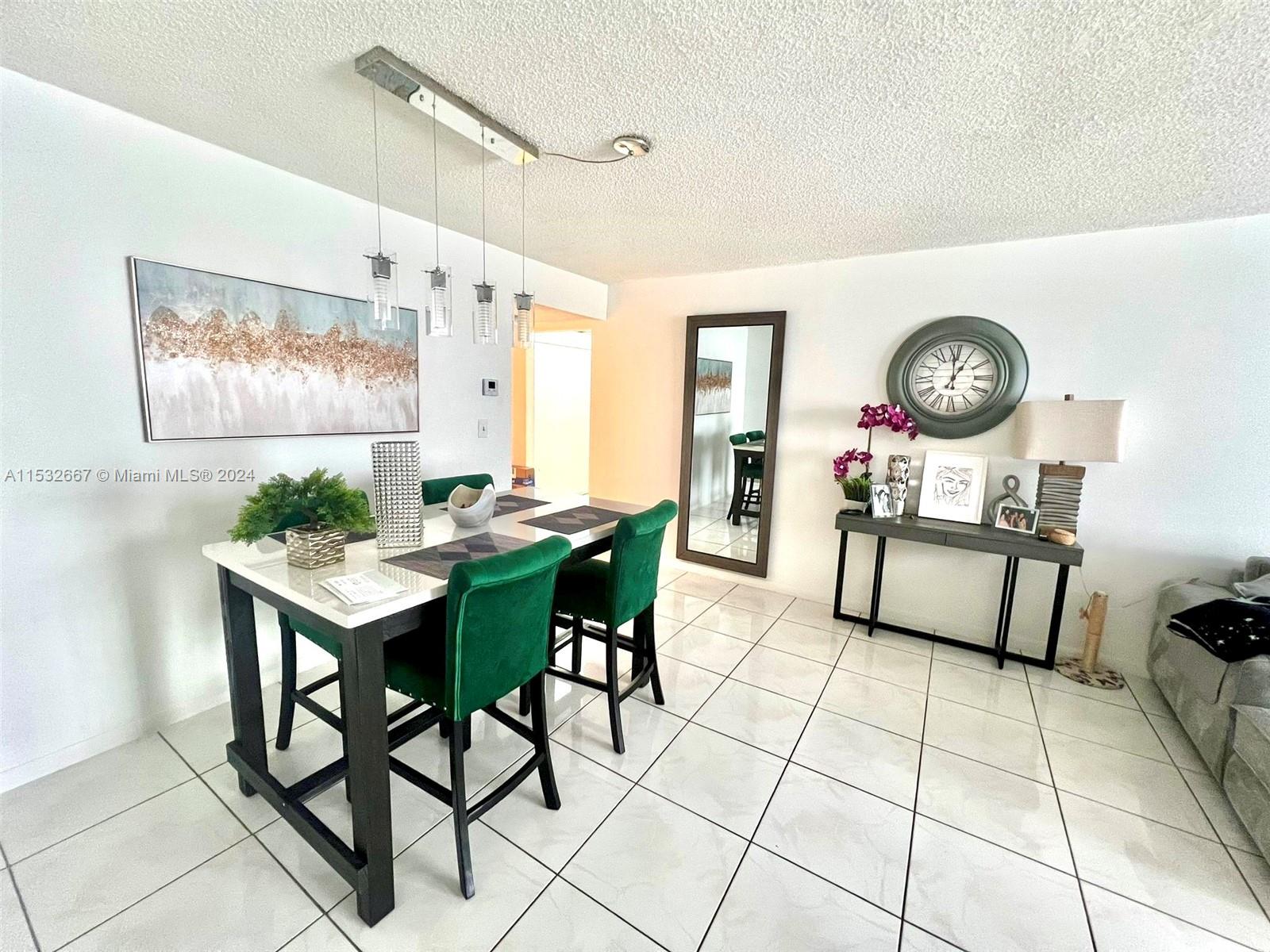 WILSHIRE CONDO - Residential