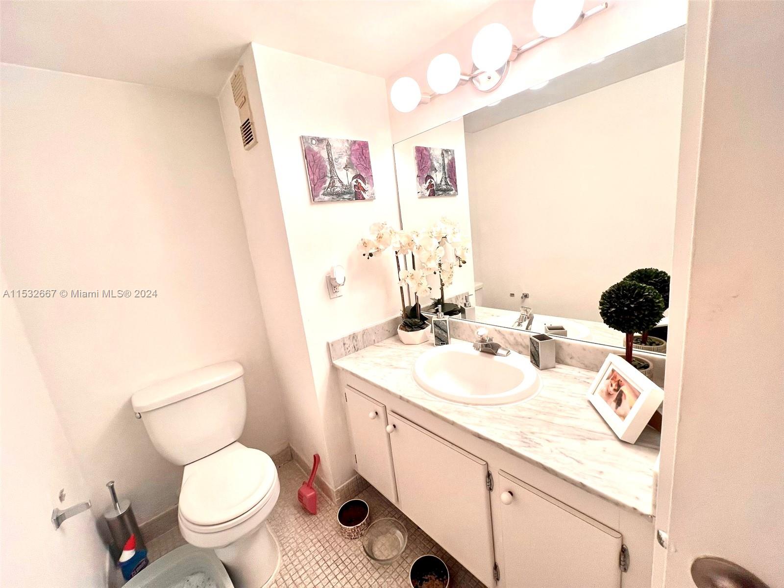 WILSHIRE CONDO - Residential