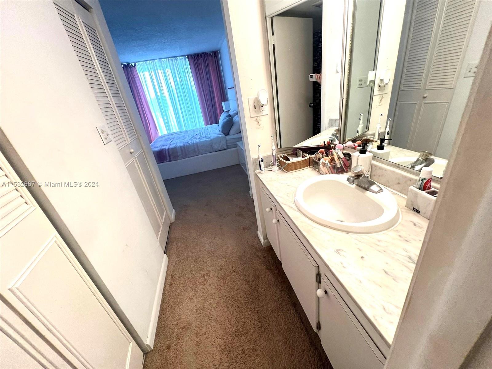 WILSHIRE CONDO - Residential
