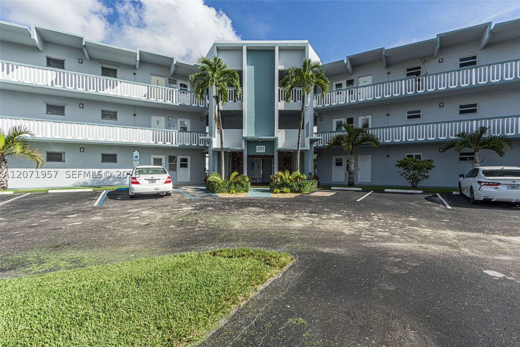 2223 Park Ln 314