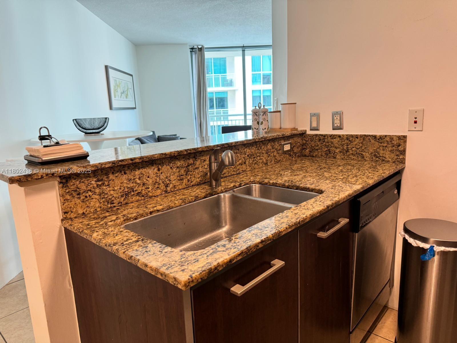 METROPOLIS II AT DADELAND - Residential