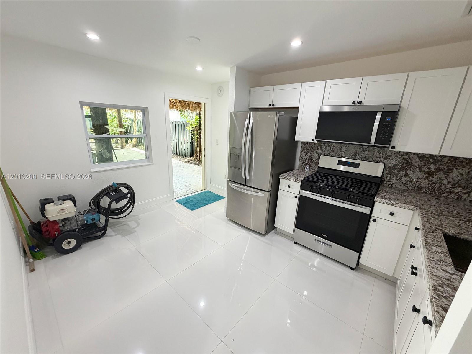 PASADENA PARK SUB - Residential Lease