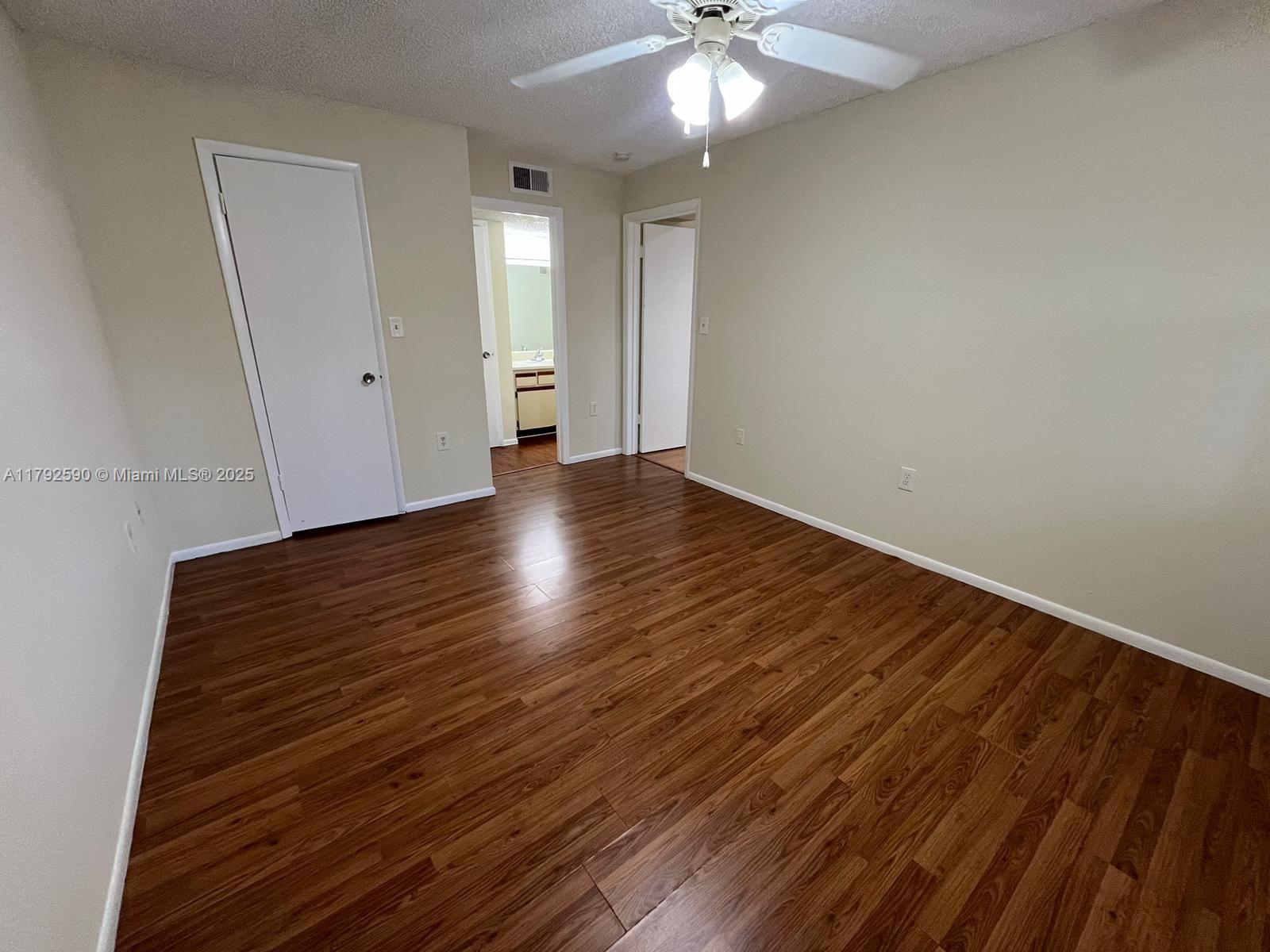BISCAYNE BEACH CLUB CONDO - Residential