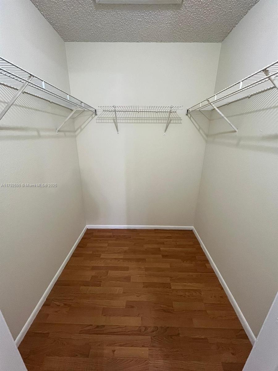 BISCAYNE BEACH CLUB CONDO - Residential