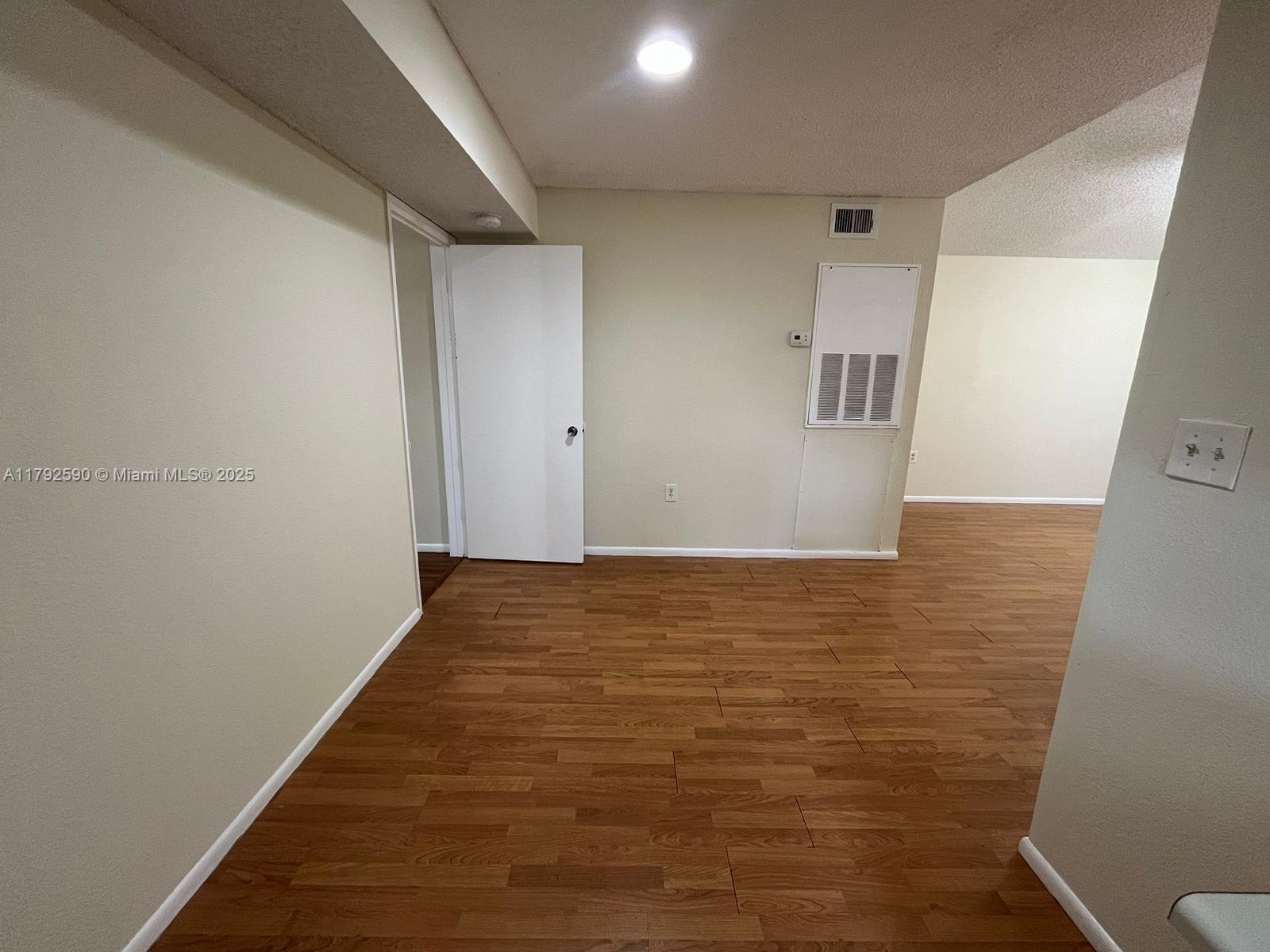 BISCAYNE BEACH CLUB CONDO - Residential