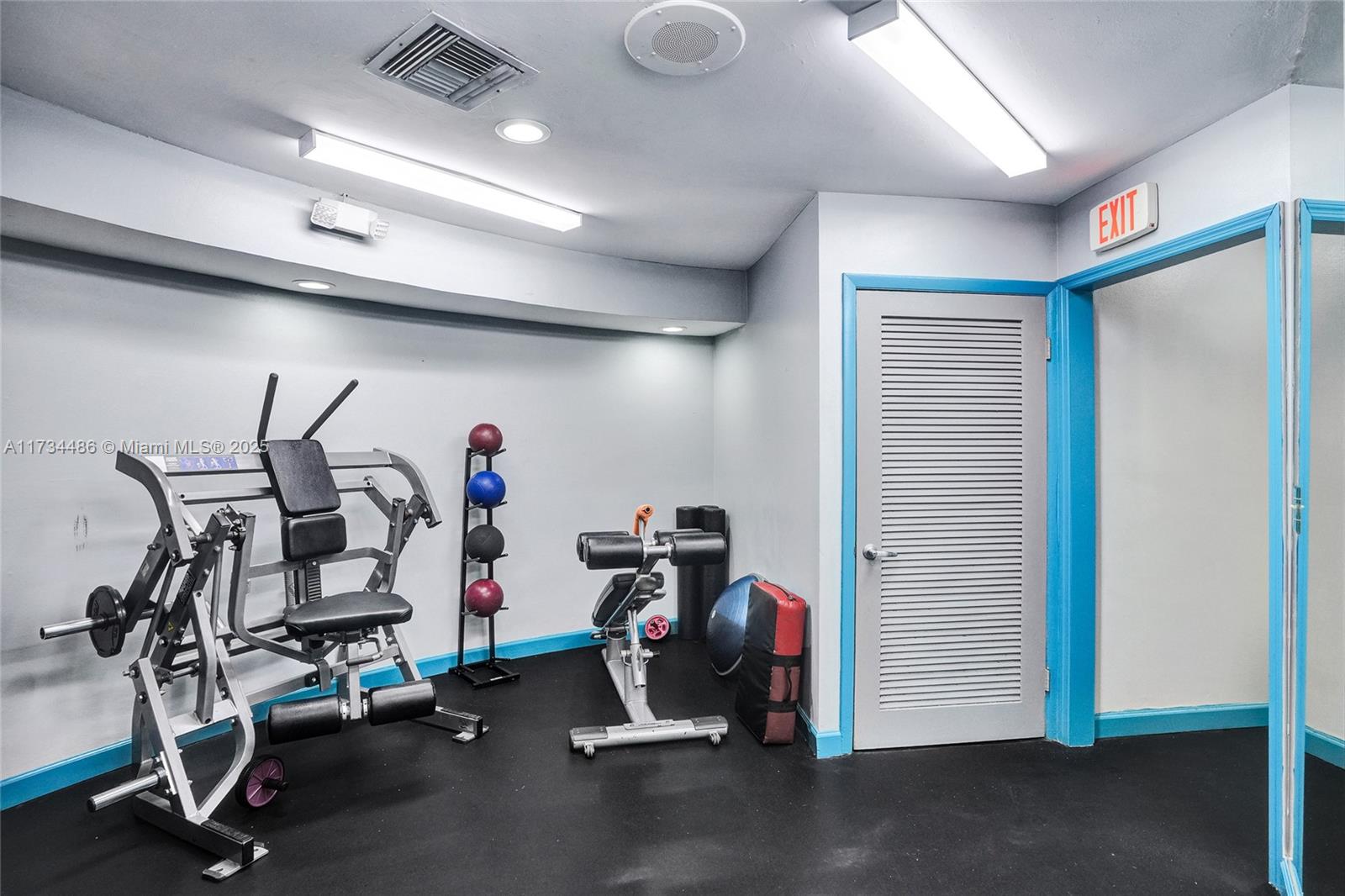 LAKES MEADOW VILG HOMES C - Residential