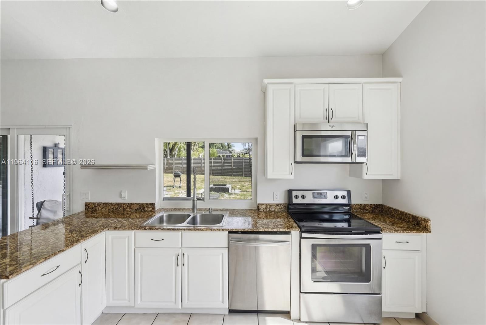 BONAVENTURE LAKES ADD 2 - Residential