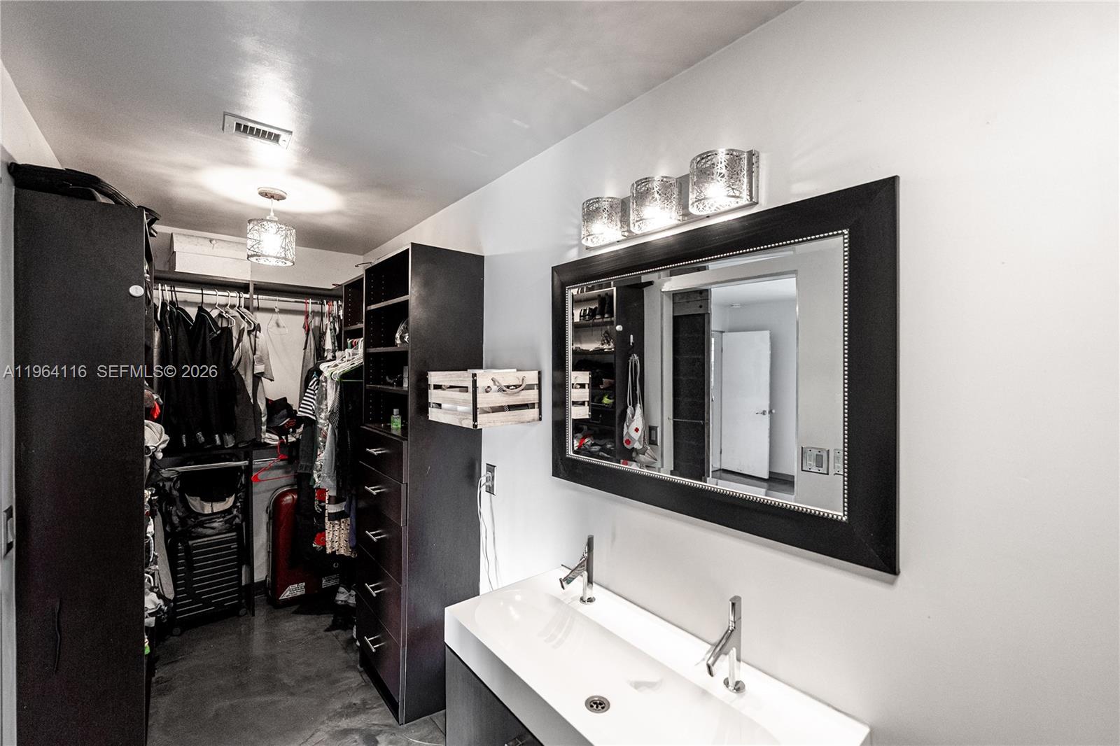 BONAVENTURE LAKES ADD 2 - Residential