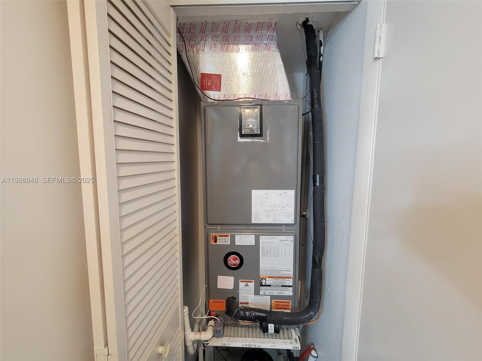 KILLIAN PINES TOWNHOUSES - Residential