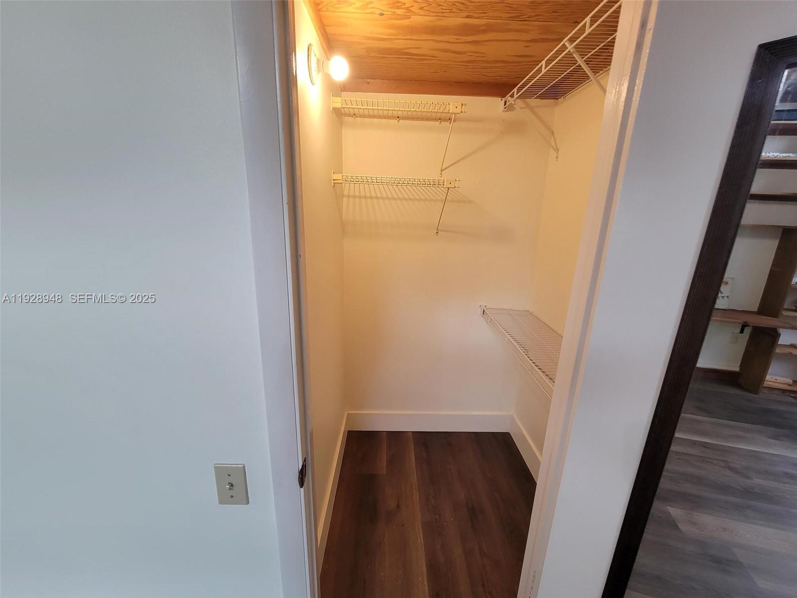 KILLIAN PINES TOWNHOUSES - Residential