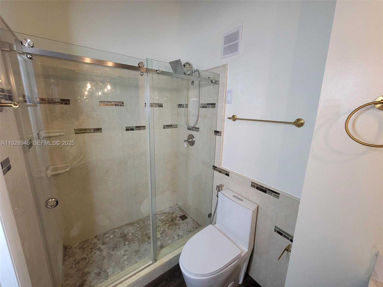 KILLIAN PINES TOWNHOUSES - Residential