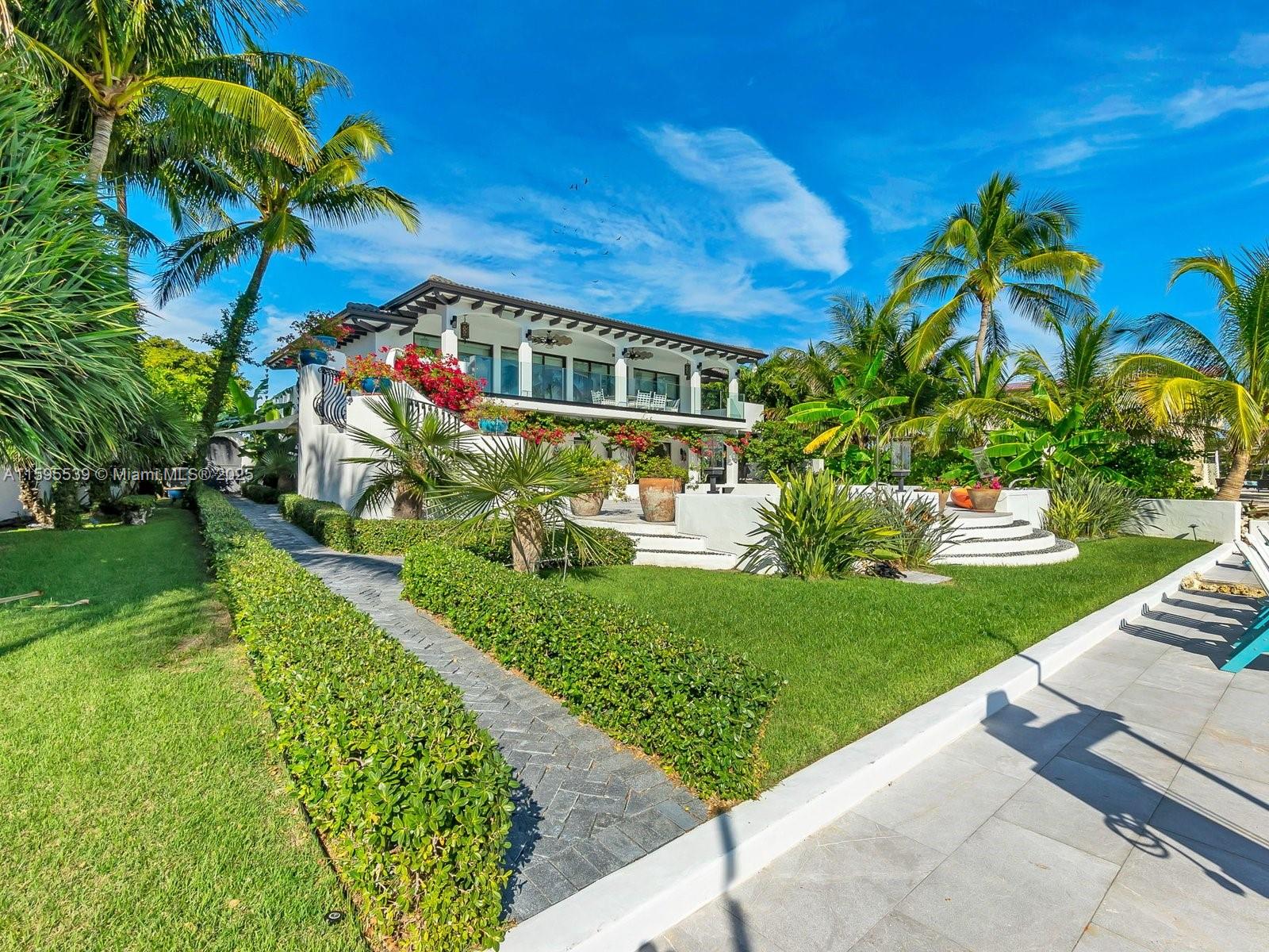 PLANTATION ISLAND - Residential