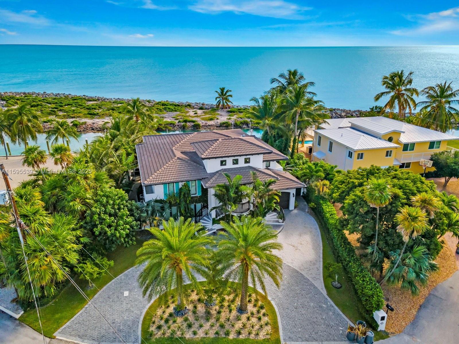 PLANTATION ISLAND - Residential