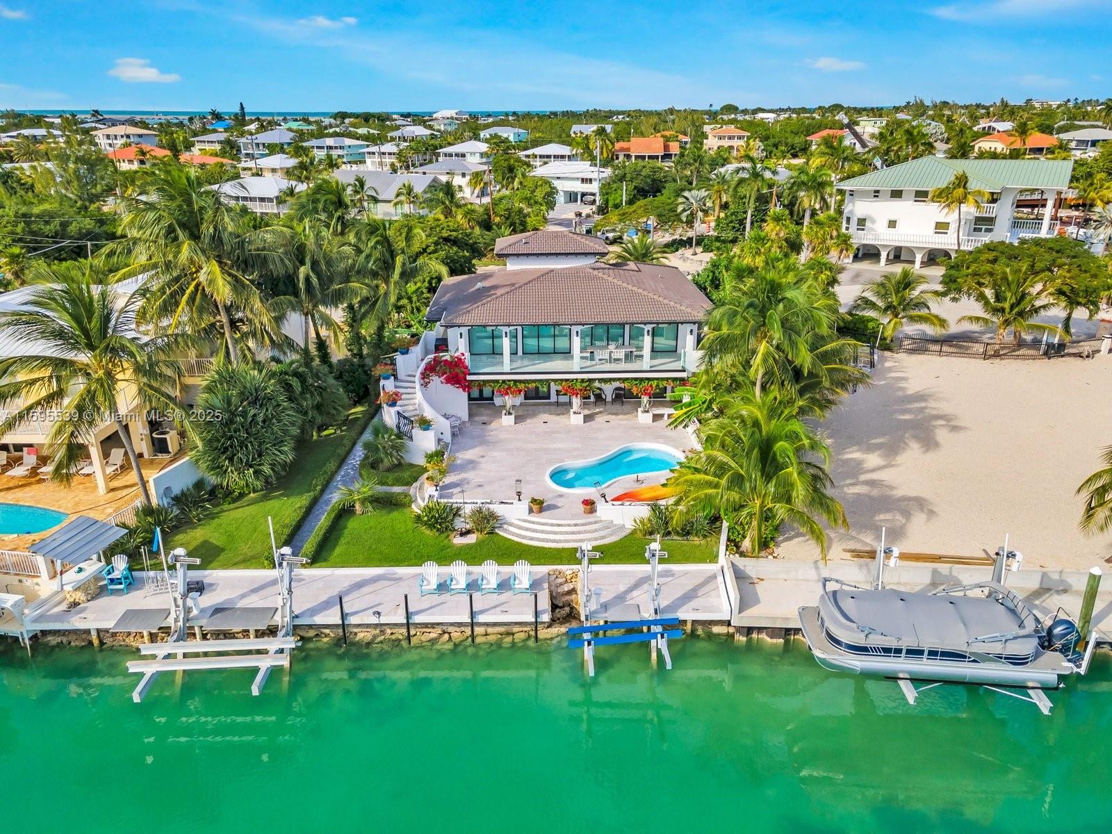 PLANTATION ISLAND - Residential