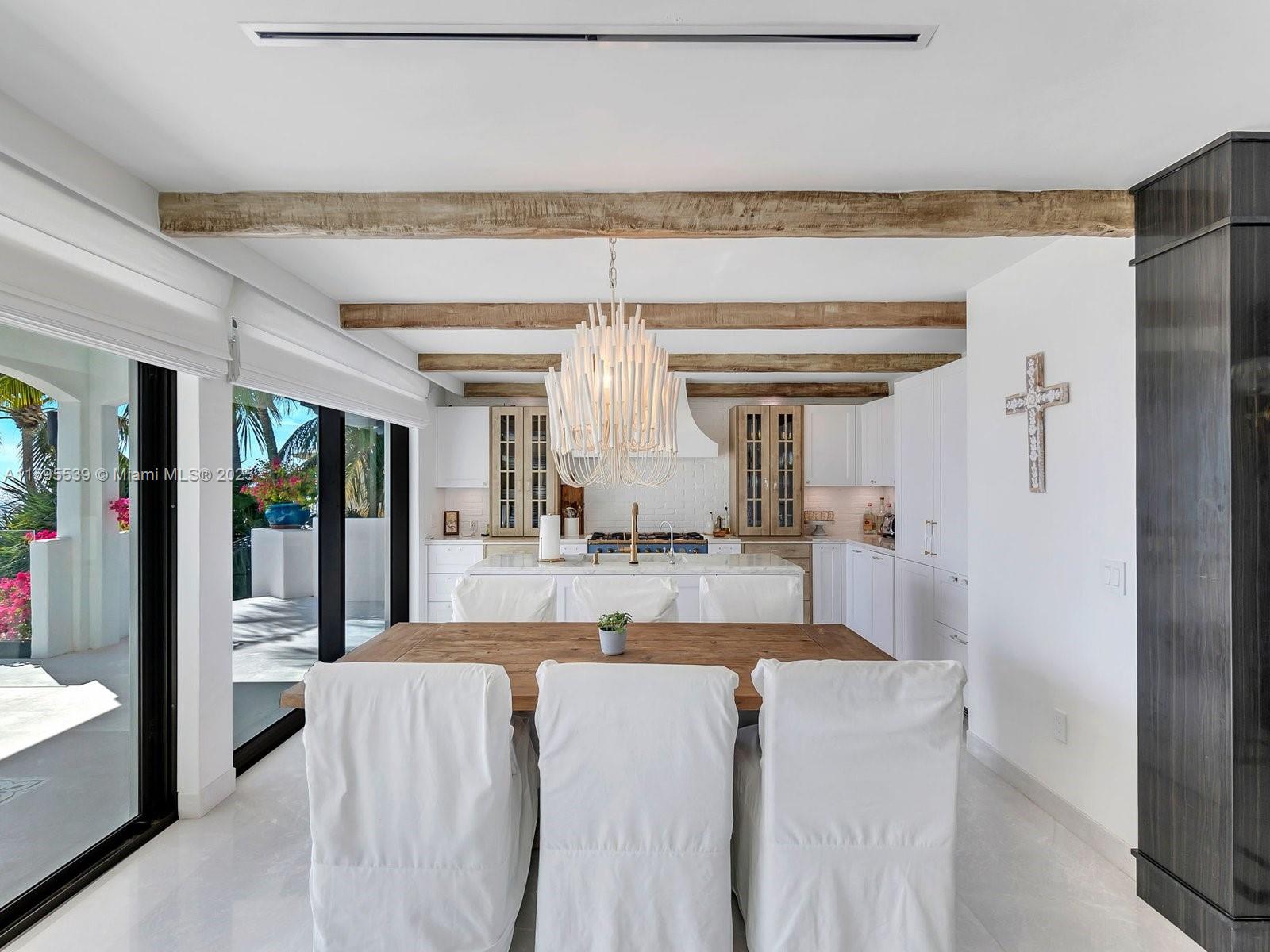 PLANTATION ISLAND - Residential