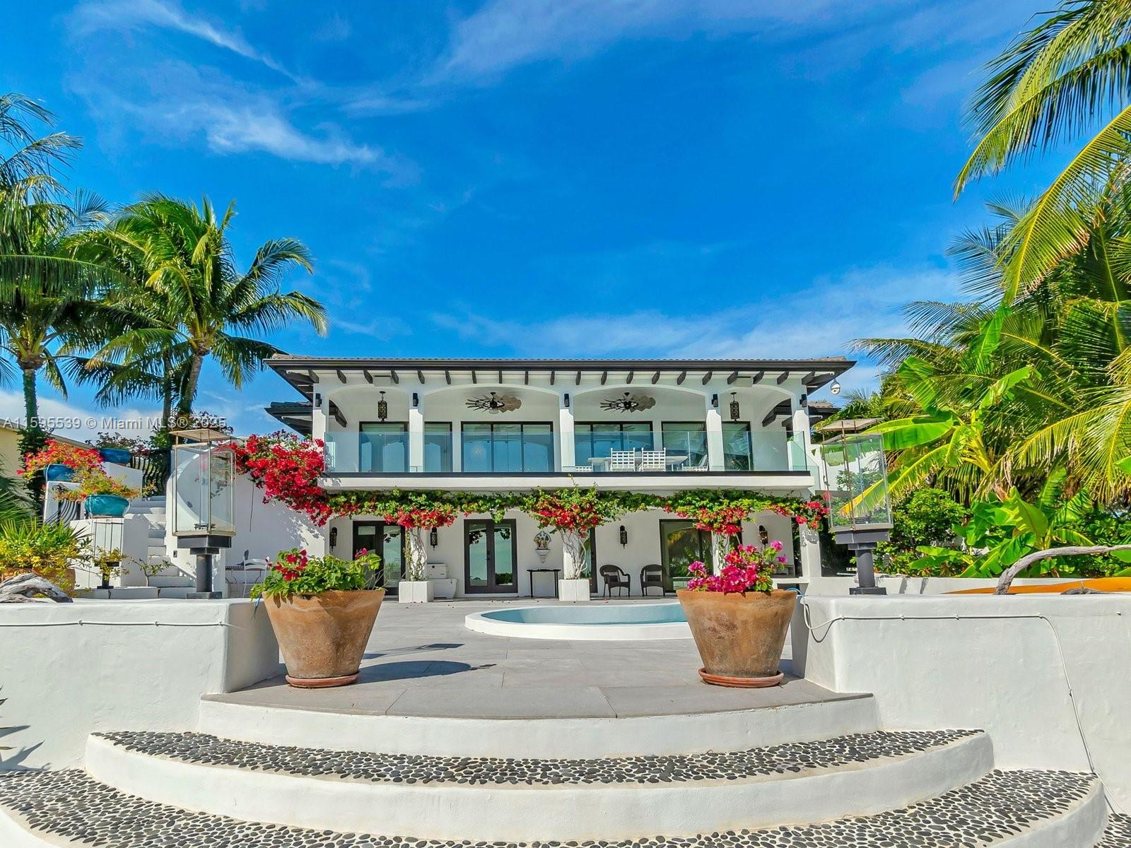 PLANTATION ISLAND - Residential