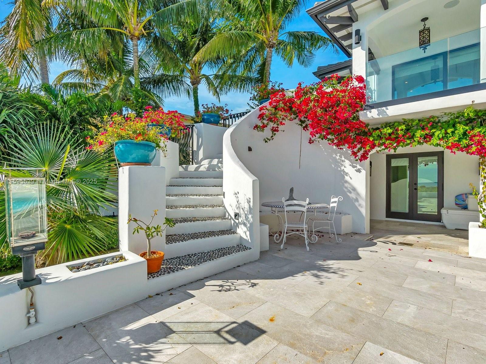 PLANTATION ISLAND - Residential