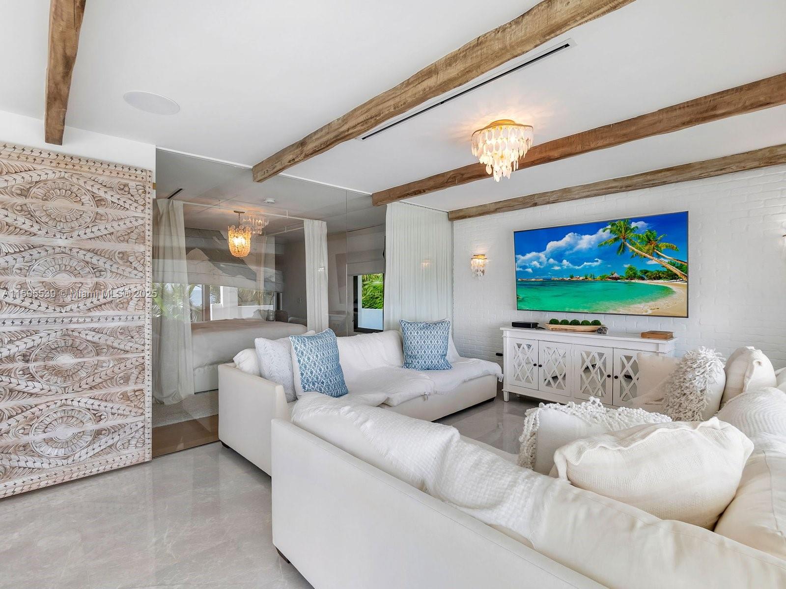 PLANTATION ISLAND - Residential