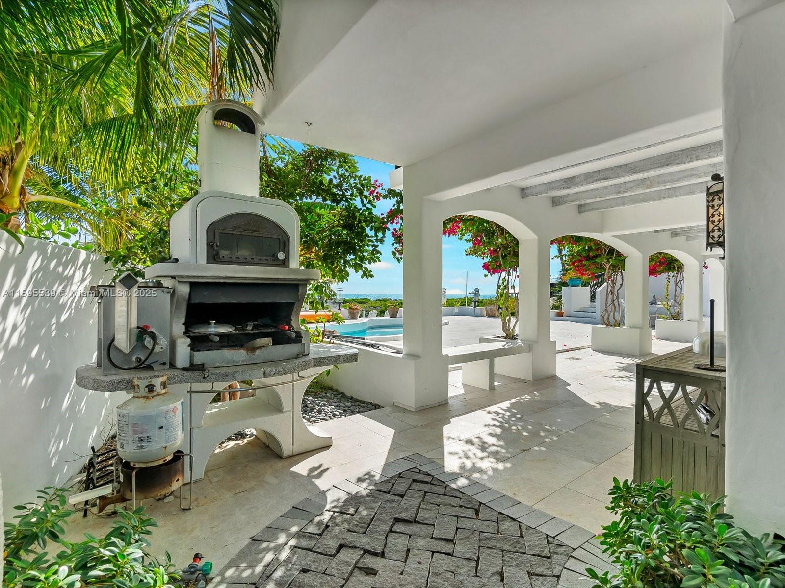 PLANTATION ISLAND - Residential