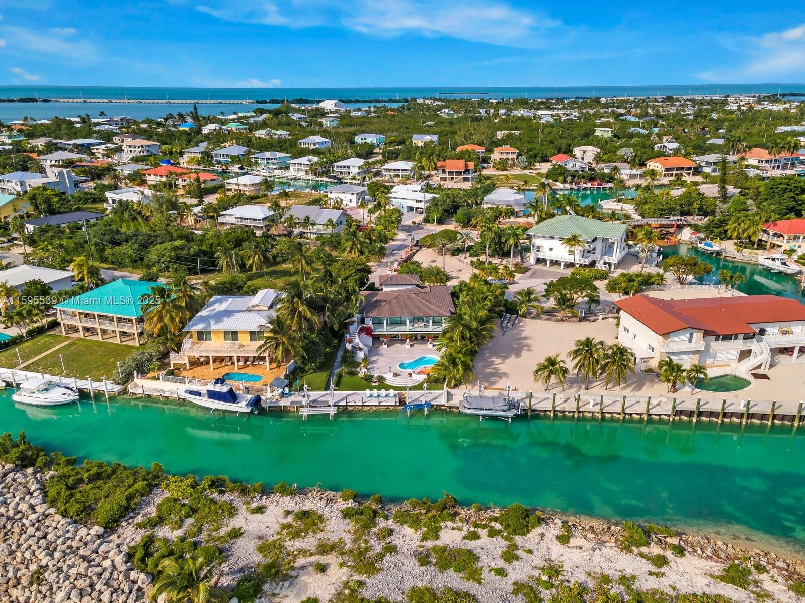 PLANTATION ISLAND - Residential
