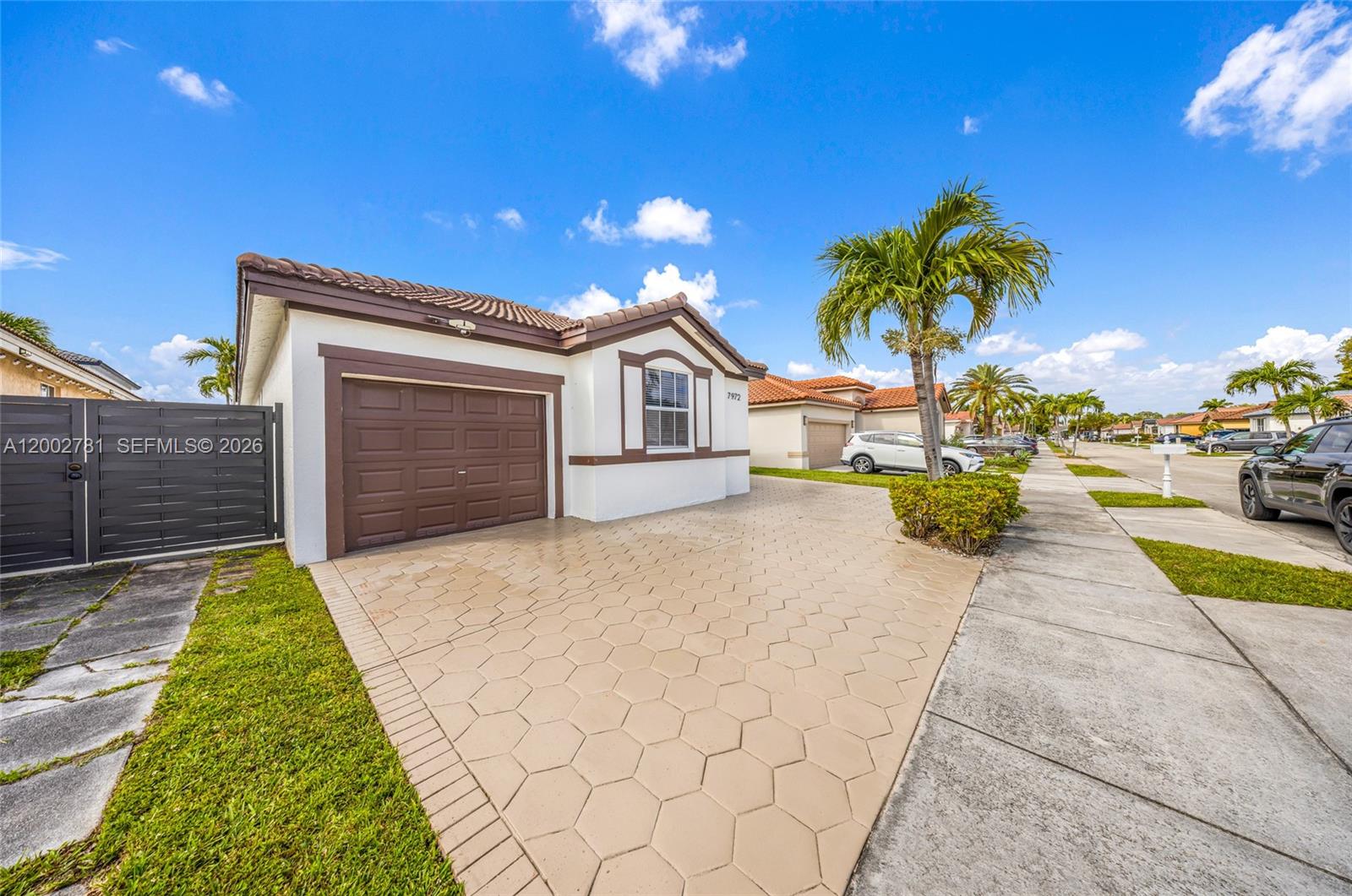 SPANISH LAKES 2ND ADDN - Residential