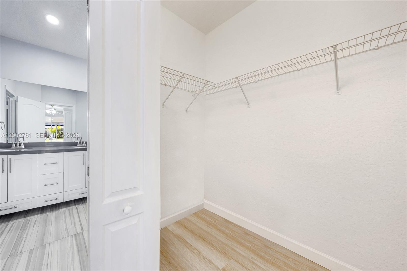 SPANISH LAKES 2ND ADDN - Residential