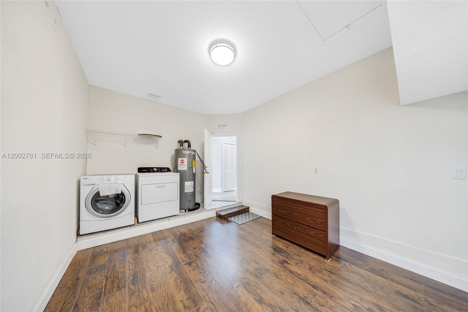 SPANISH LAKES 2ND ADDN - Residential