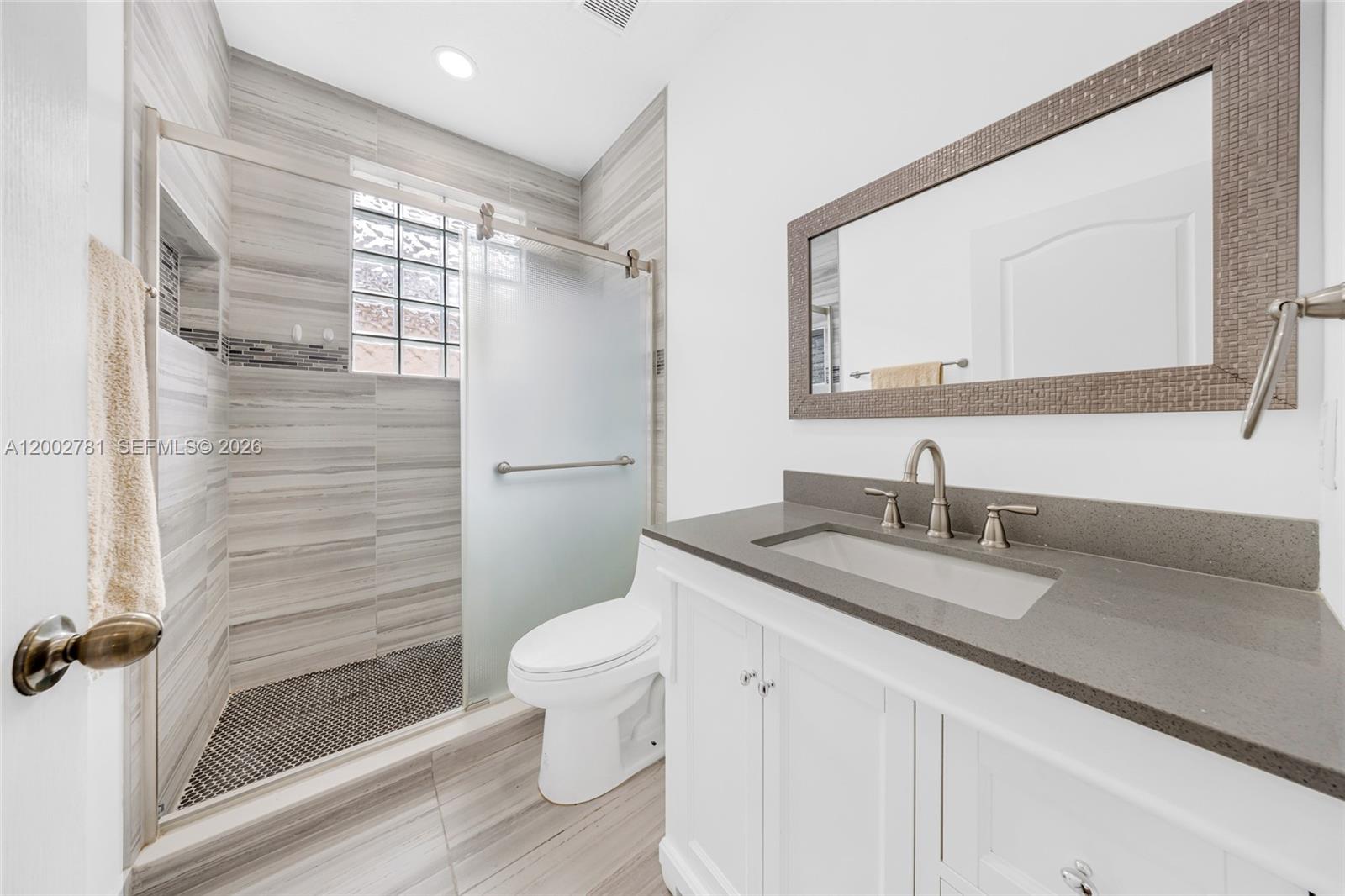 SPANISH LAKES 2ND ADDN - Residential