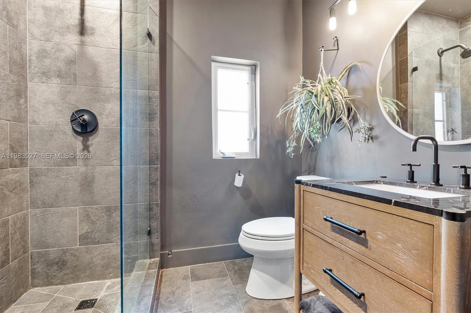 LENOX VILLAS CONDO - Residential Lease