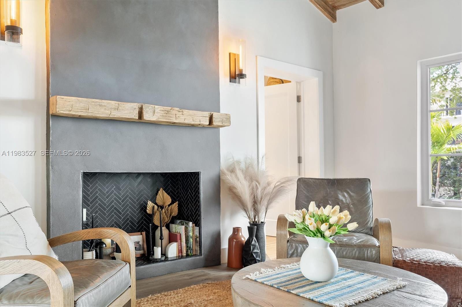 LENOX VILLAS CONDO - Residential Lease