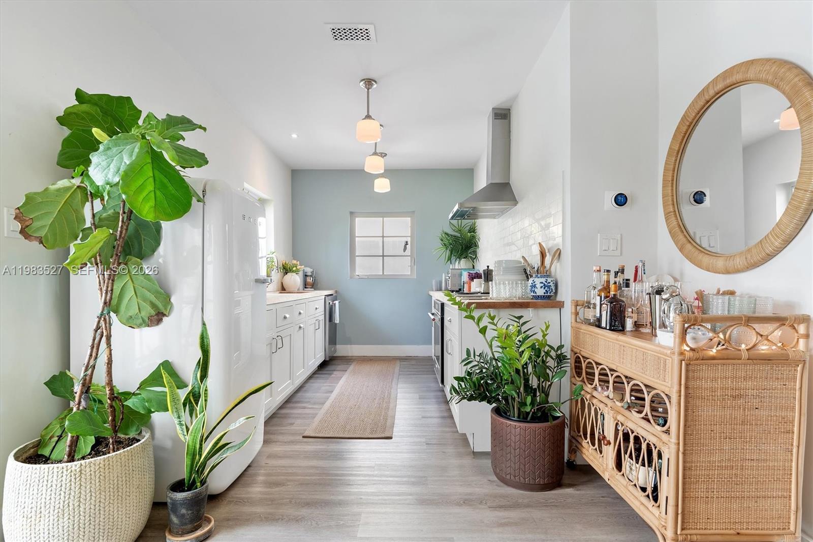 LENOX VILLAS CONDO - Residential Lease