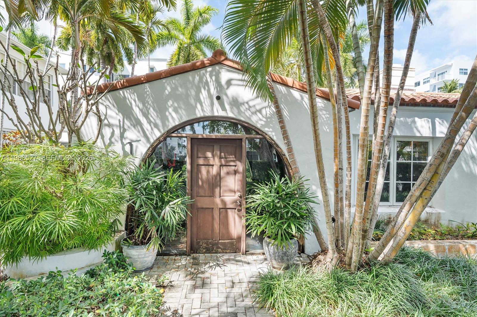 LENOX VILLAS CONDO - Residential Lease