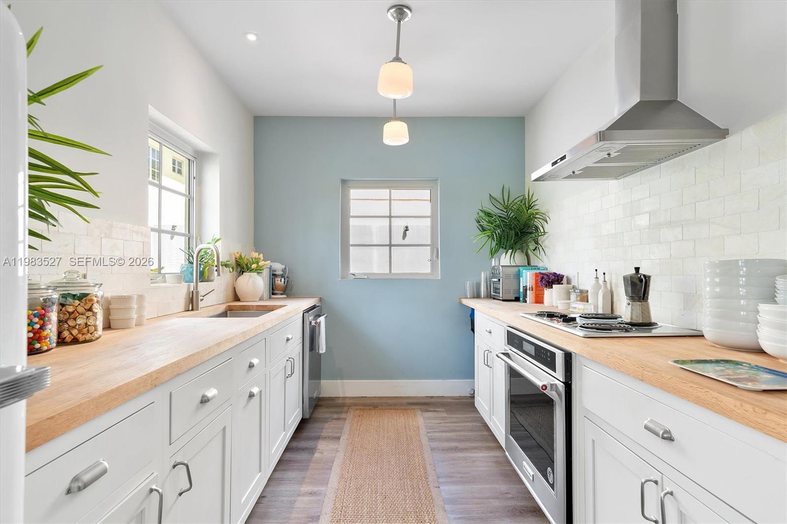 LENOX VILLAS CONDO - Residential Lease