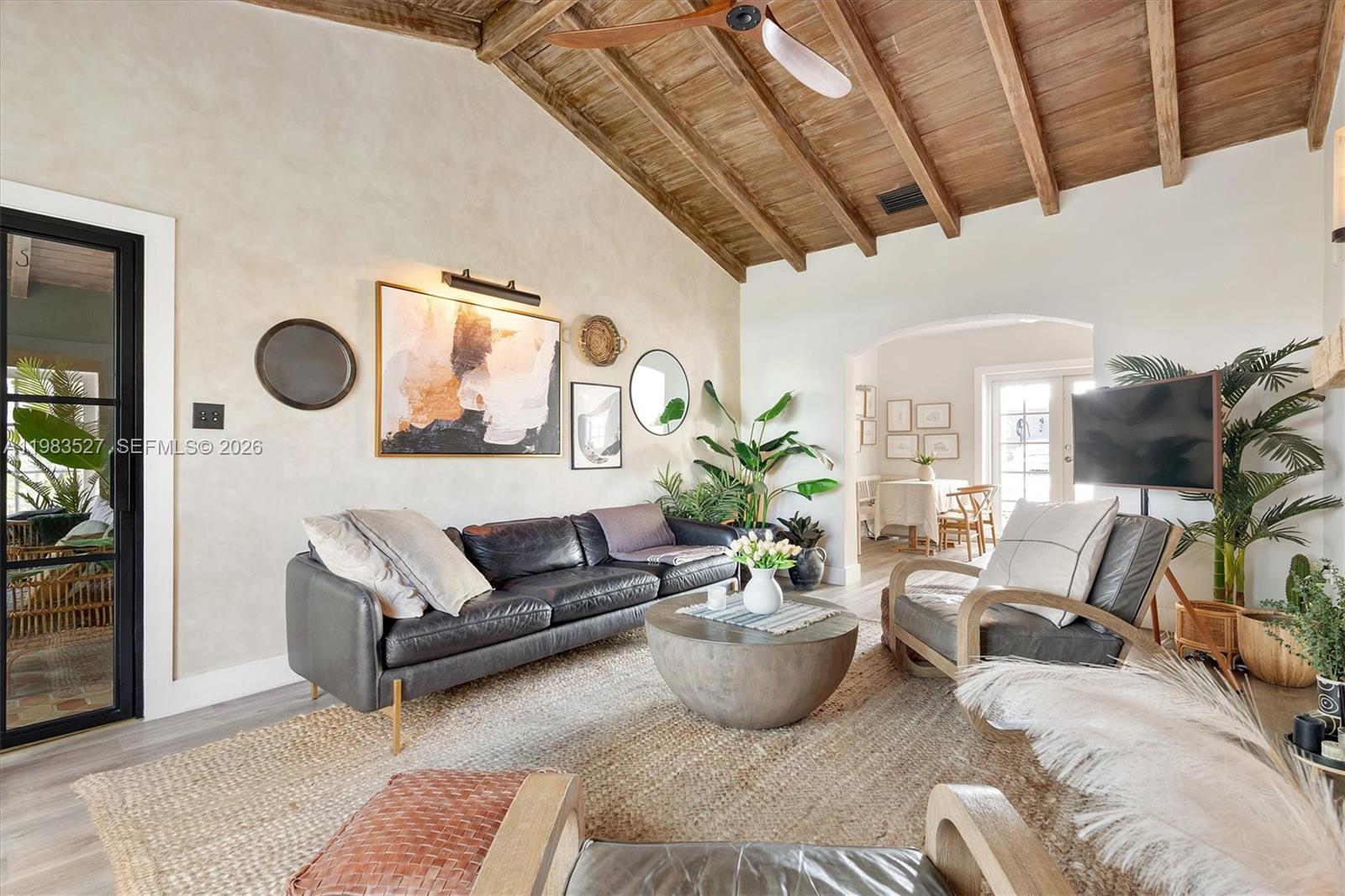 LENOX VILLAS CONDO - Residential Lease