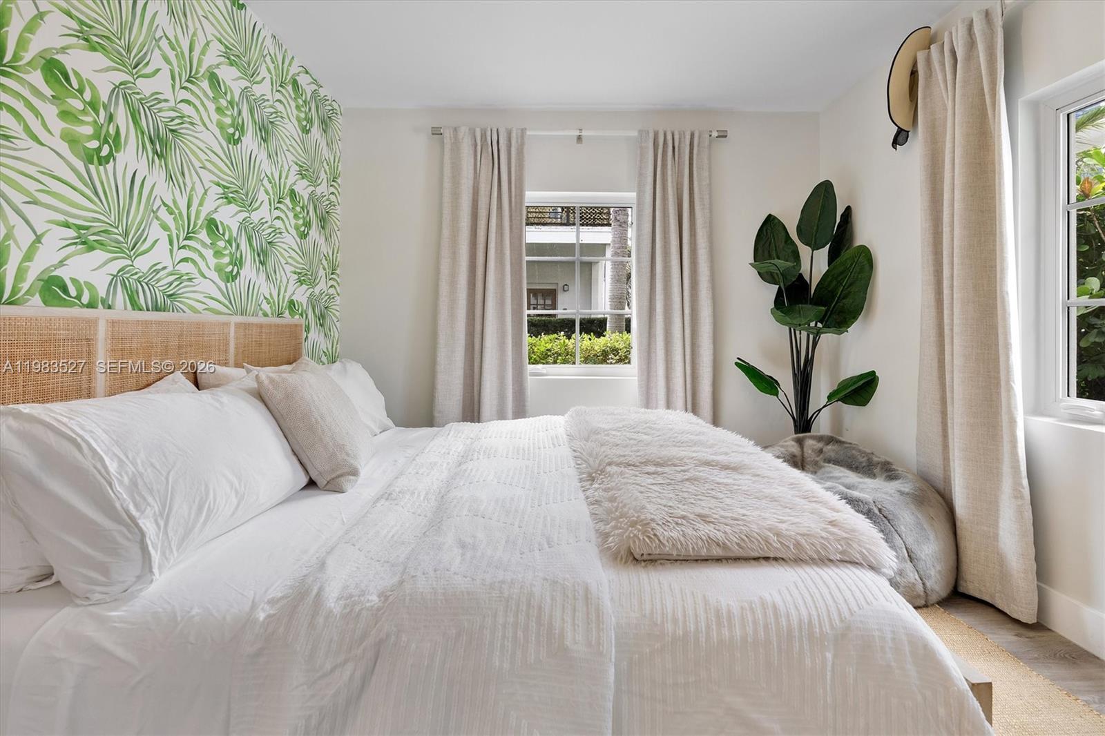 LENOX VILLAS CONDO - Residential Lease