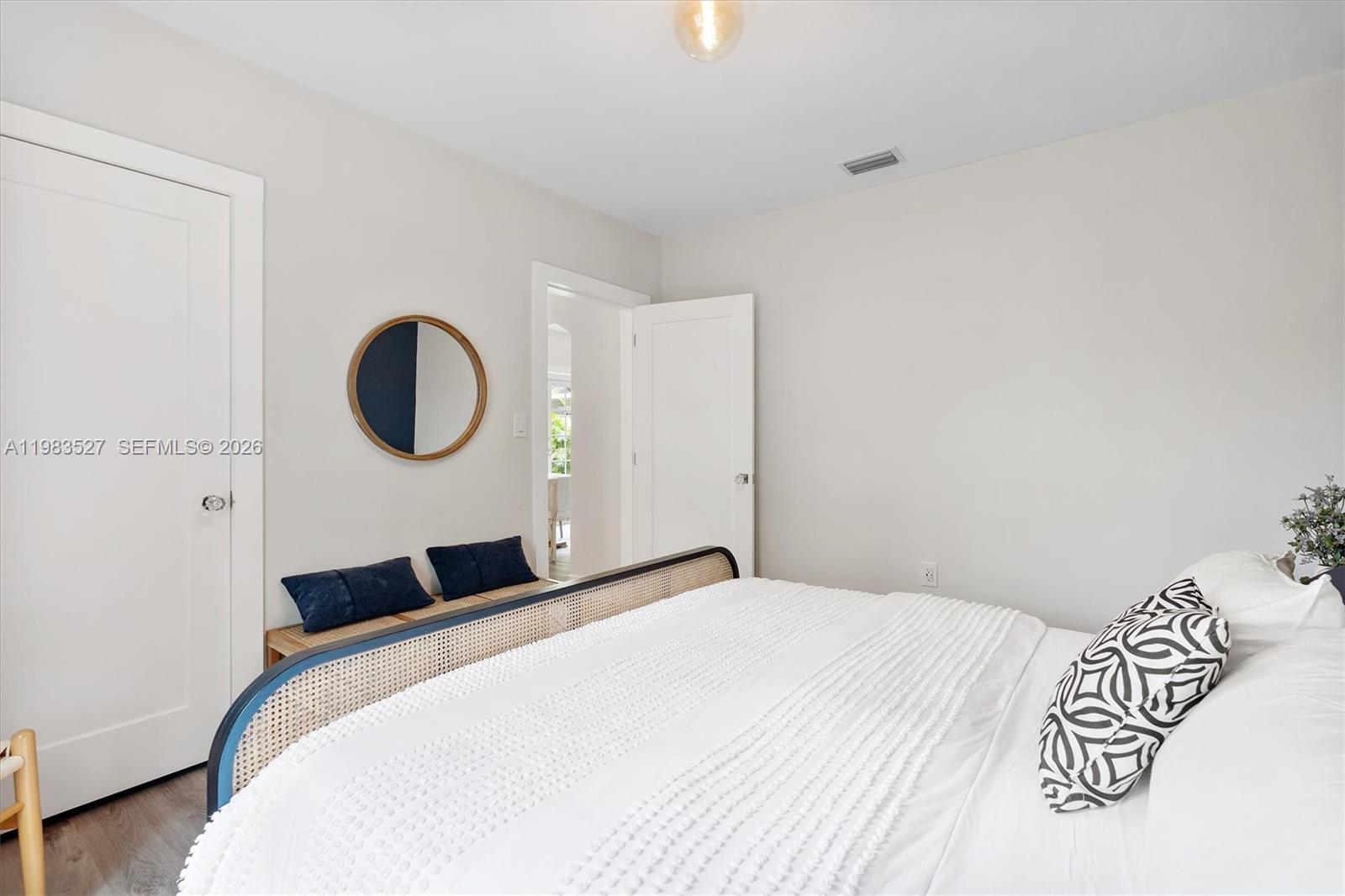 LENOX VILLAS CONDO - Residential Lease