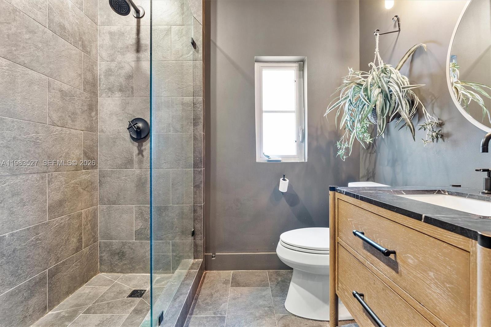 LENOX VILLAS CONDO - Residential Lease