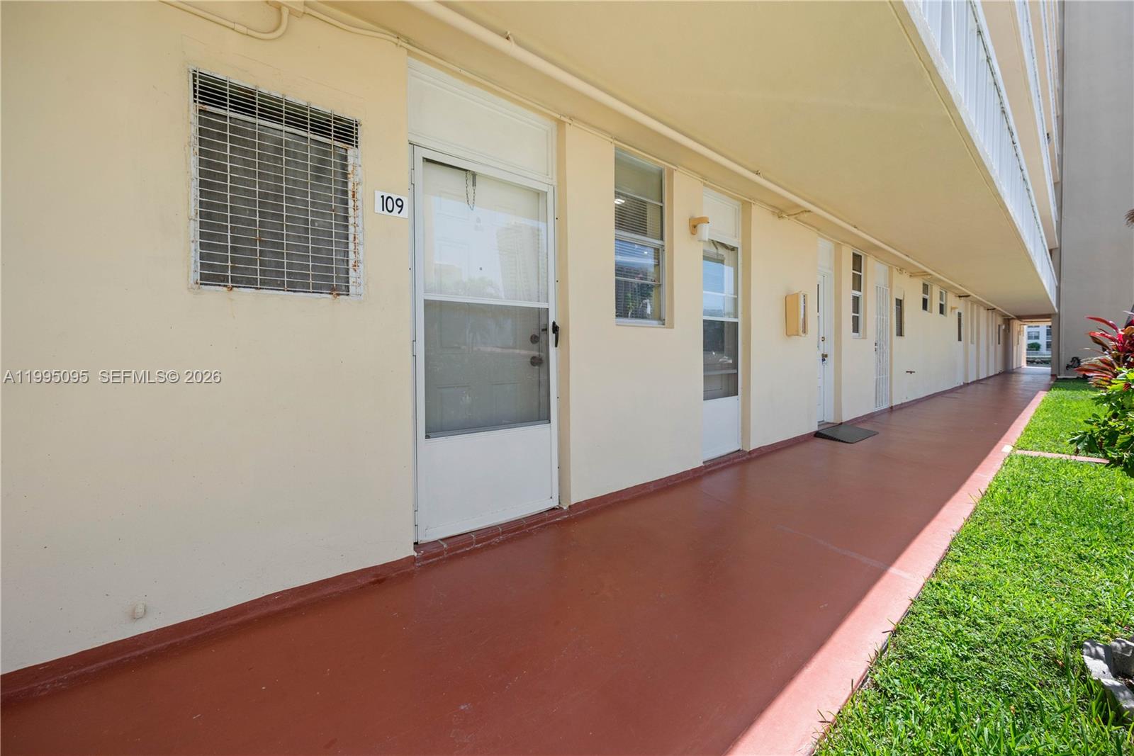 POINT EAST ONE CONDO-BLDG - Residential