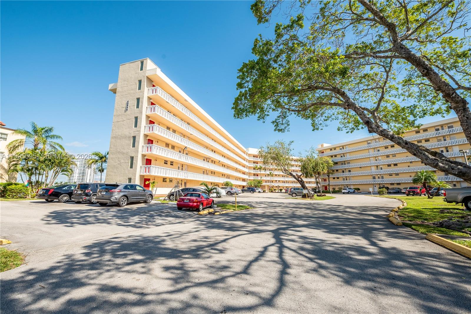 POINT EAST ONE CONDO-BLDG - Residential