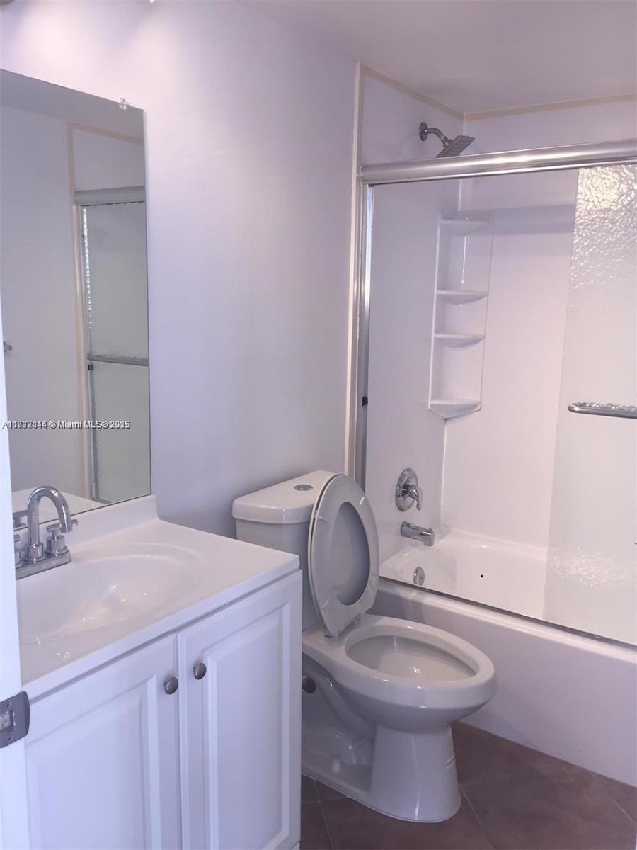 2025 NE 164th St 516