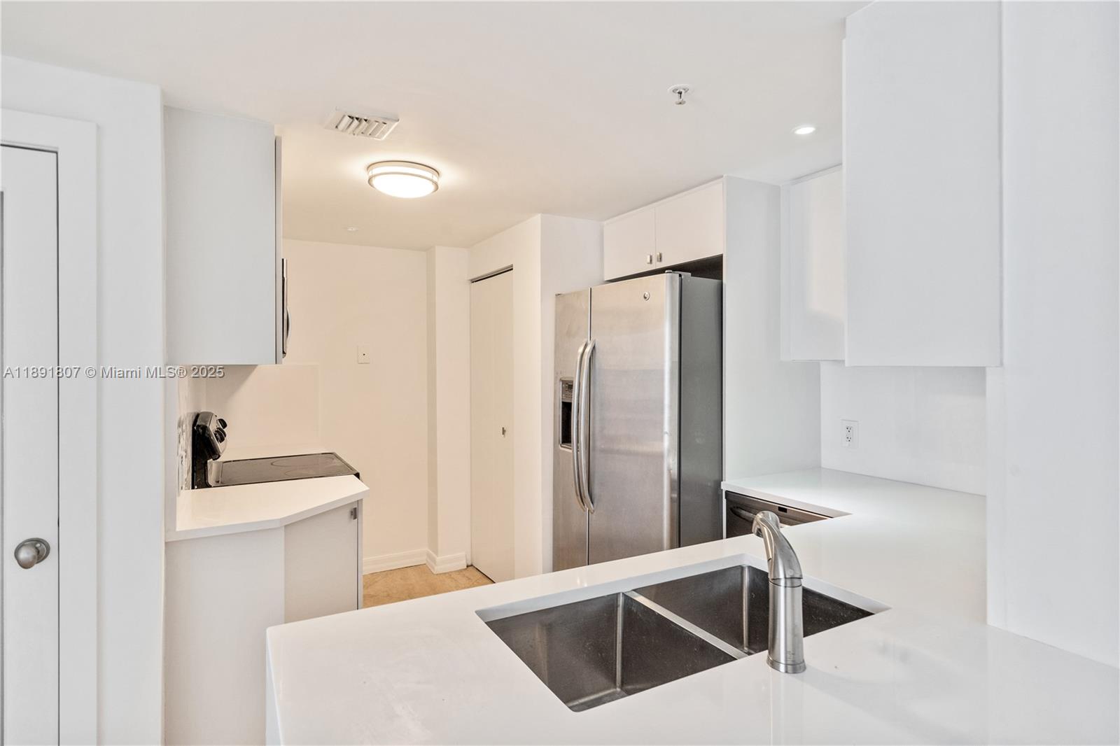 COURVOISIER COURTS CONDO - Residential