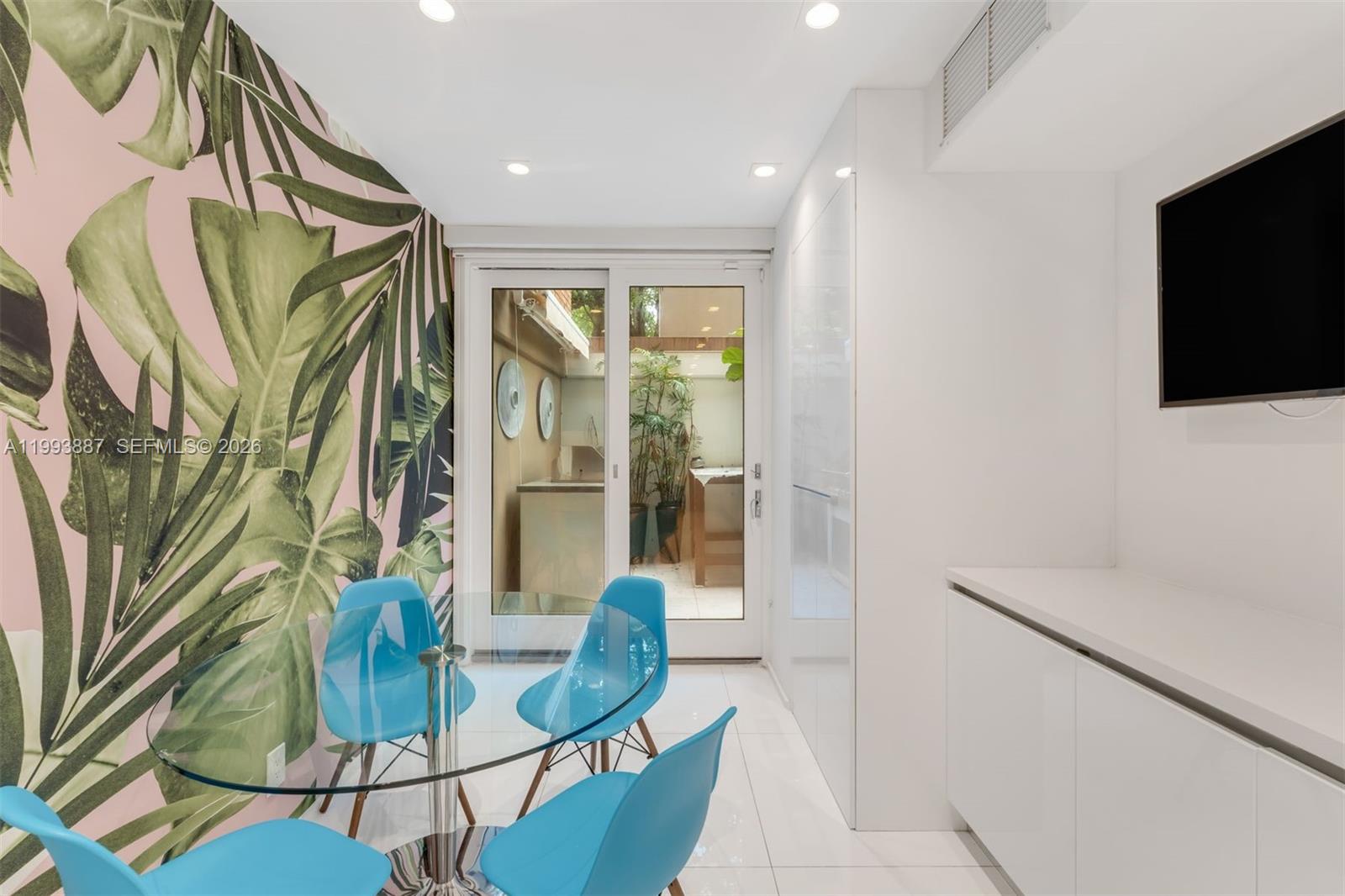 TOWERS QUAYSIDE CT-YARD V - Residential