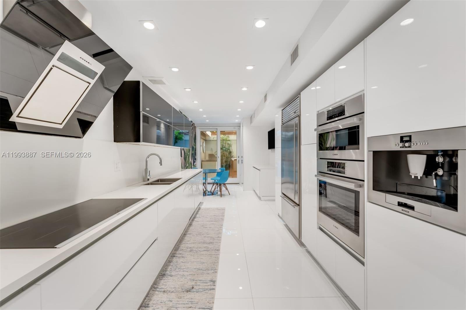 TOWERS QUAYSIDE CT-YARD V - Residential