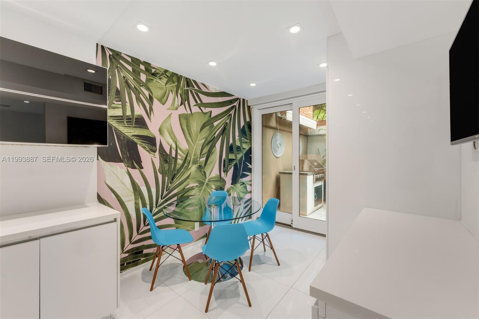 TOWERS QUAYSIDE CT-YARD V - Residential