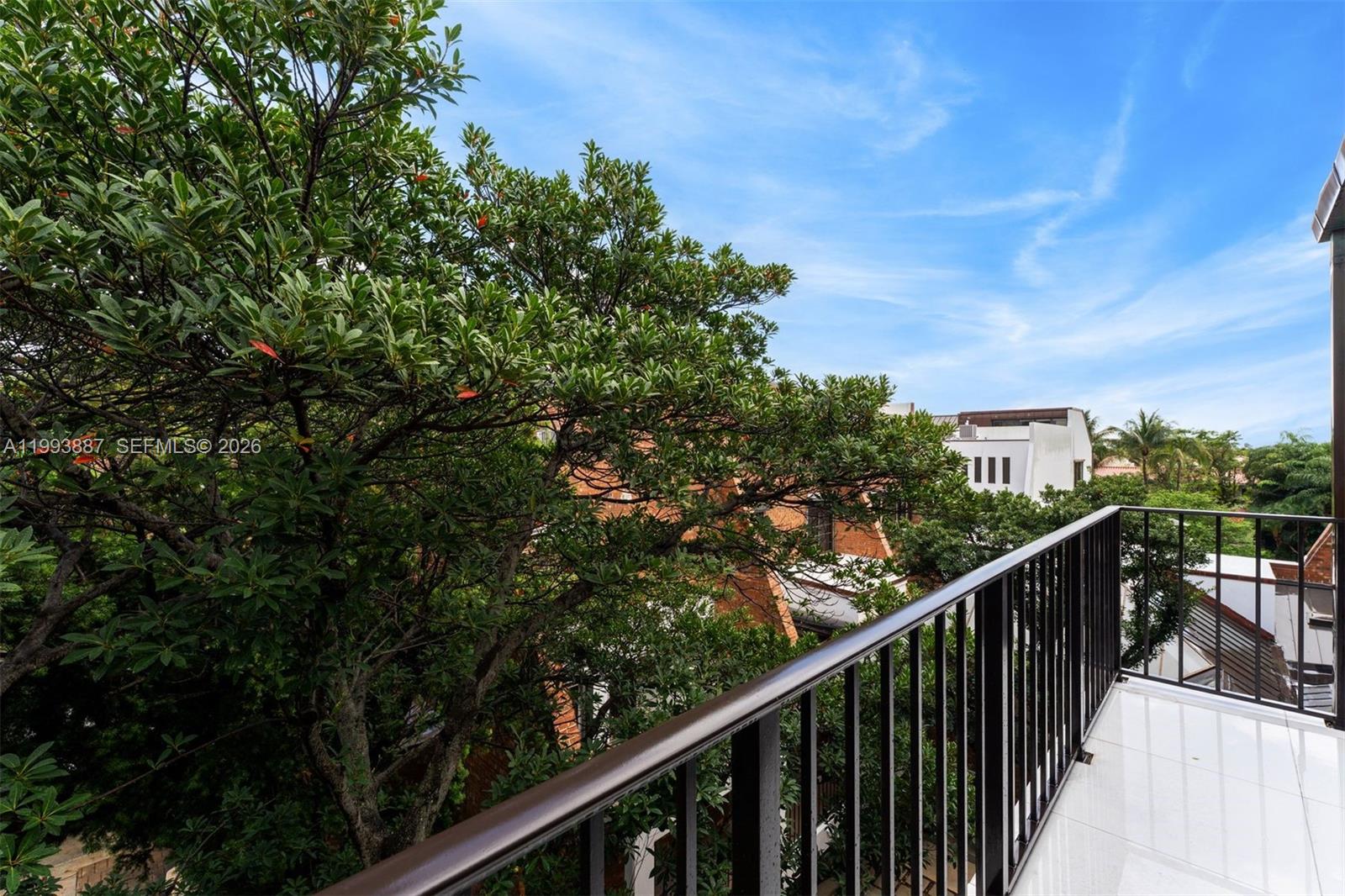 TOWERS QUAYSIDE CT-YARD V - Residential