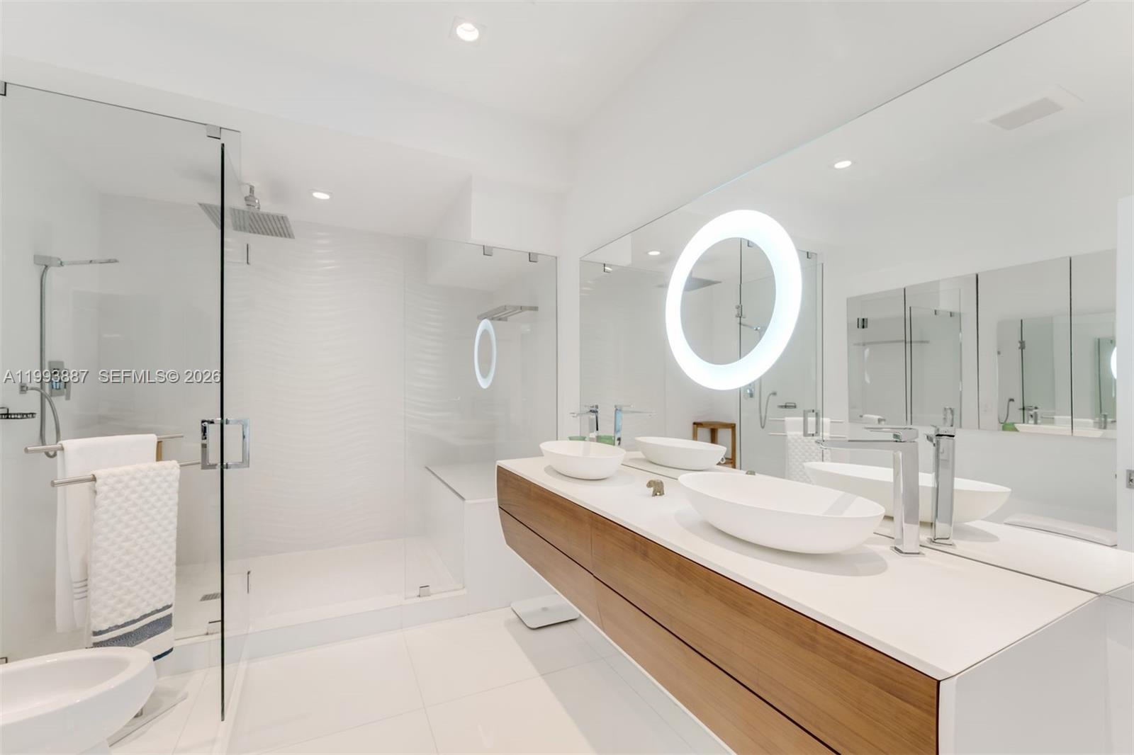 TOWERS QUAYSIDE CT-YARD V - Residential