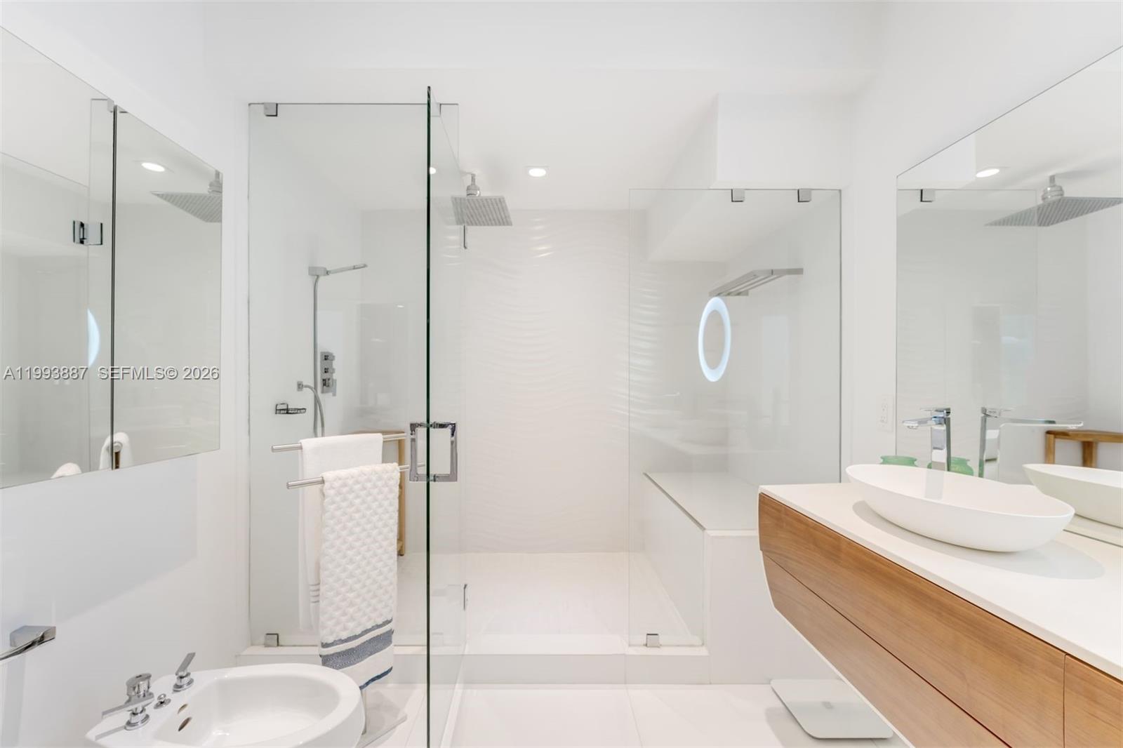 TOWERS QUAYSIDE CT-YARD V - Residential